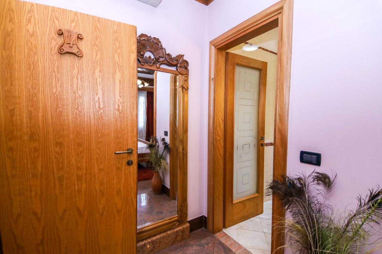 Brilant Antik Center Hotel تيرانا المظهر الخارجي الصورة