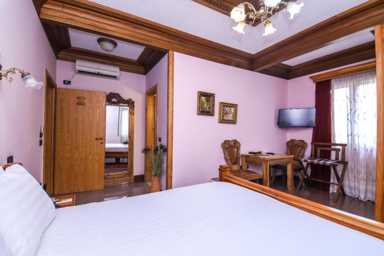 Brilant Antik Center Hotel تيرانا المظهر الخارجي الصورة