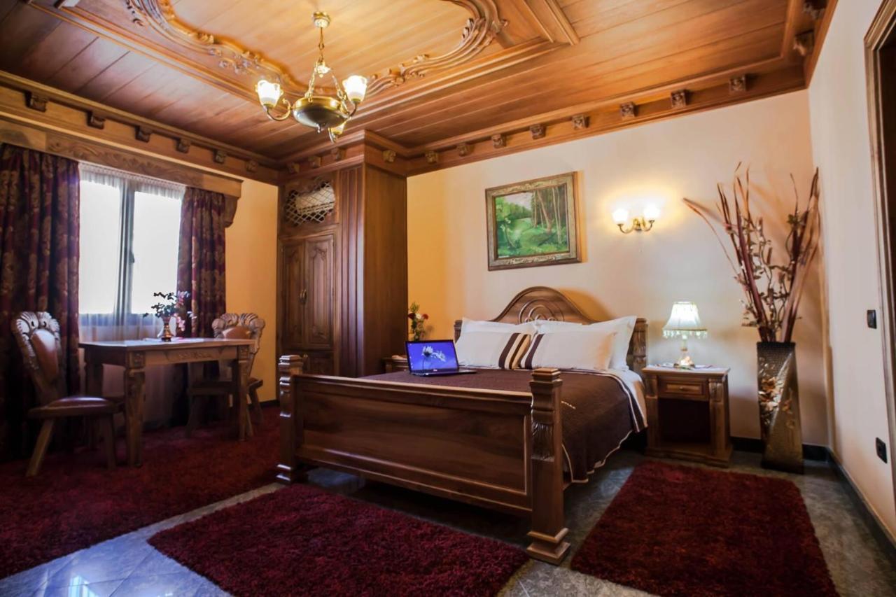 Brilant Antik Center Hotel تيرانا المظهر الخارجي الصورة
