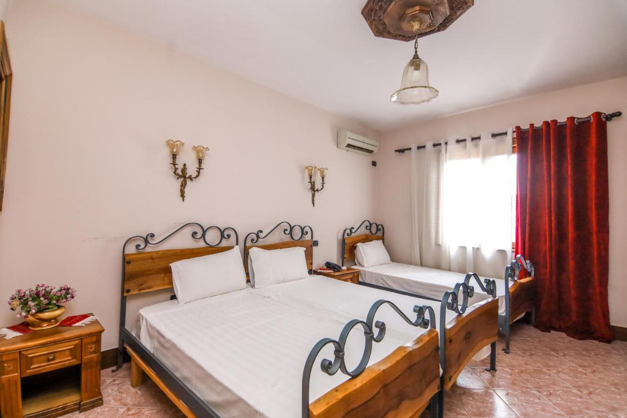 Brilant Antik Center Hotel تيرانا المظهر الخارجي الصورة