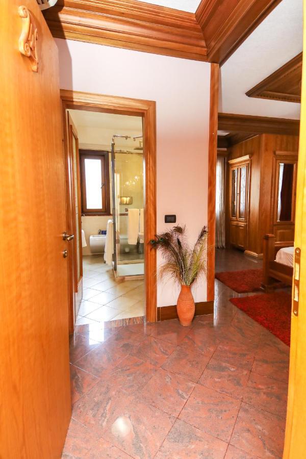 Brilant Antik Center Hotel تيرانا المظهر الخارجي الصورة