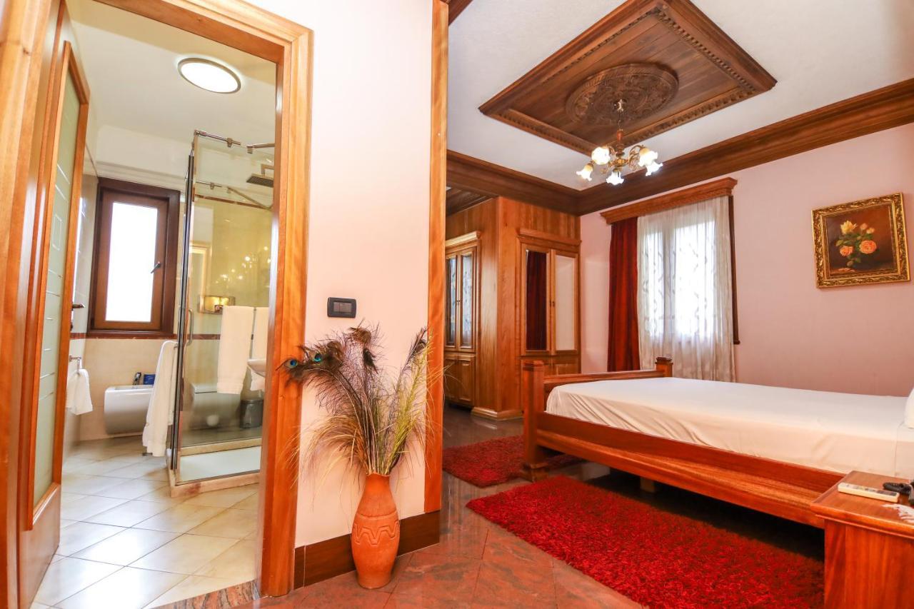 Brilant Antik Center Hotel تيرانا المظهر الخارجي الصورة