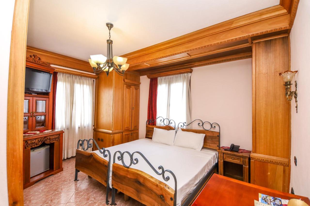 Brilant Antik Center Hotel تيرانا المظهر الخارجي الصورة