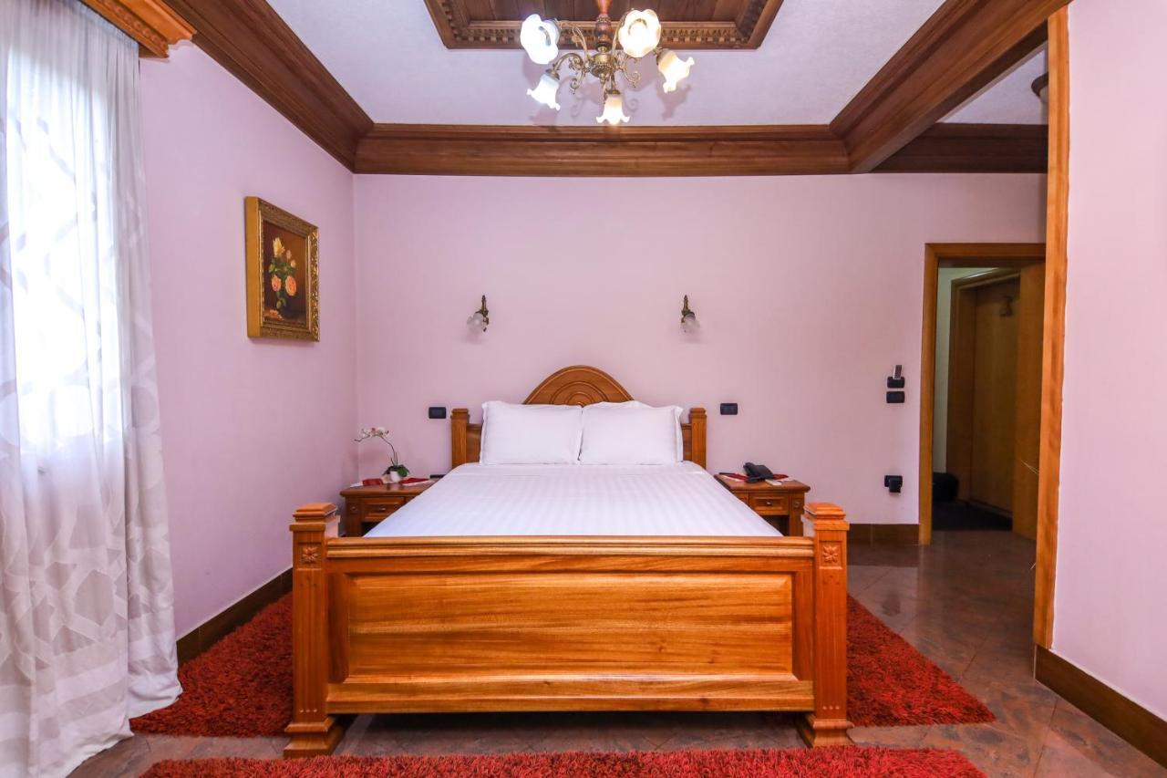 Brilant Antik Center Hotel تيرانا المظهر الخارجي الصورة
